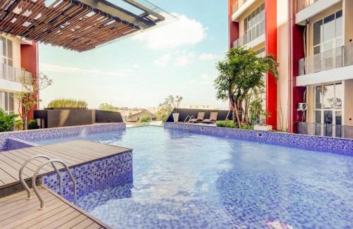 Waru Hotel | Budget-Friendly Stay at SUPER OYO Amega Crown Sub Hotel