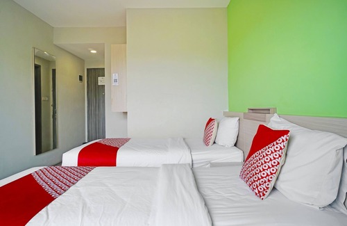 Padang Sidempuan Hotel | Budget-Friendly Stay at Collection O 91373 M Hotel