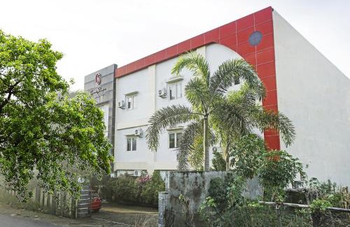 Sulawesi Hotel | Family-Friendly Stay at COLLECTION O 91331 Hotel Grand Saota