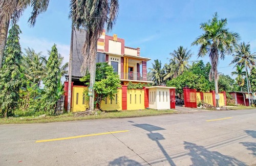 Cilacap Hotel | Guest Rated 10/10: Meyli Guesthouse with Family Amenities