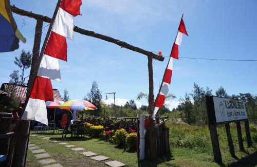 Kajarharjo Hotel | Cozy Karona Berg Homestay & Cafe with Child-Friendly Amenities