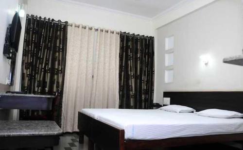 Adyar Hotel | Discover Hotels in India with Oceanfront Amenities