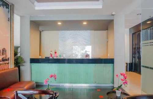 Gambir Hotel | Budget-Friendly Stay at OYO Hotel Antara with Family Amenities