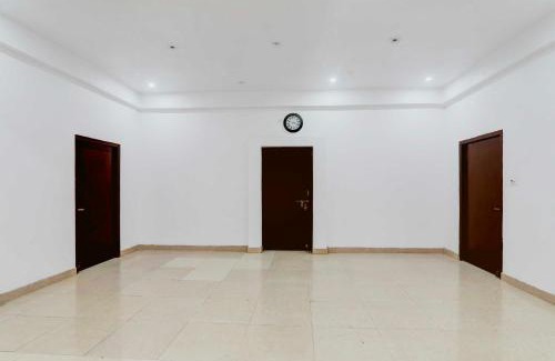 Indira Nagar Hotel | Collection O Insaf Nagar Munshipuliya