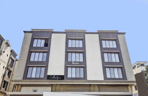 Kamrej Hotel | Inviting Hotel Laxmi Kuber: Family-Friendly with Kitchen