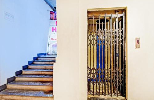 Barasat Hotel | Affordable 4-Star Stay at Collection O 87025 Pink House