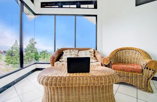 Cipanas Hotel | Budget-Friendly Villa Puncak Agape with Pool & Family Focus