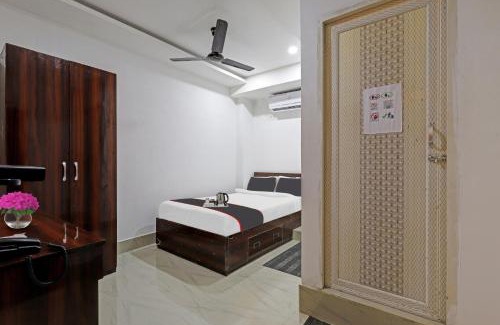 Guwahati Hotel | Cozy OYO Lakhi Guest House with Family-Friendly Amenities