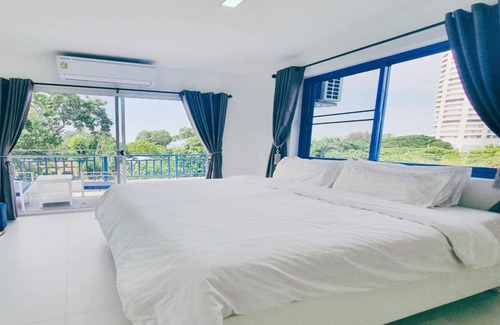 Na Chom Thian Hotel | Seaside Escape at Collection O To The Sea Resort Pattaya