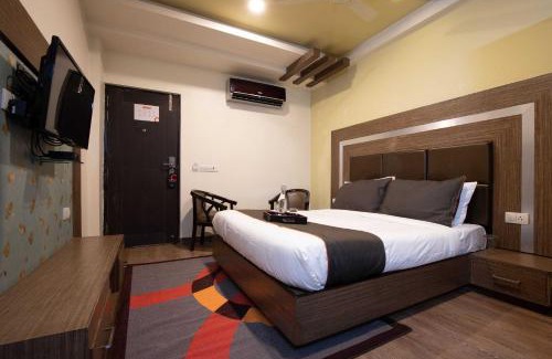 Ambernath Hotel | Collection O Vangani Railway Station Hotel Chadha