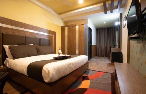 Ambernath Hotel | Collection O Vangani Railway Station Hotel Chadha