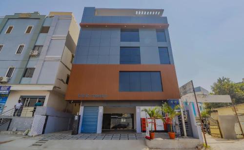 LB Nagar Hotel | Budget-Friendly OYO Collection O 78286 White Ridge Stay