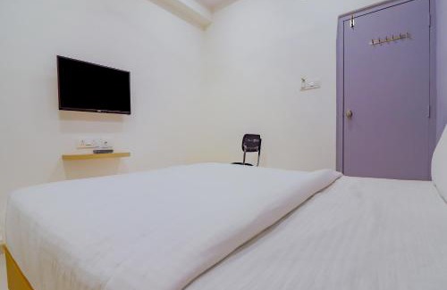 LB Nagar Hotel | Budget-Friendly OYO Collection O 78286 White Ridge Stay