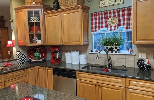 Branson Cottage | Cozy Colleen's Cottage: Guest Rated 10/10 in Cross Creek