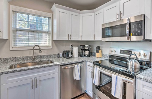 College Park House | College Park Home w/ Deck + Backyard!
