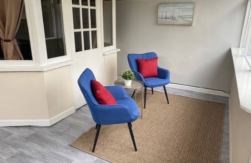 Birmingham House | College Road, Birmingham M5/M6, 3 bedrooms parking