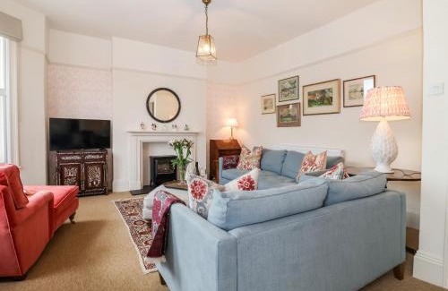 Southwold House | Discover Collett House: A 4-Star Pet-Friendly Retreat