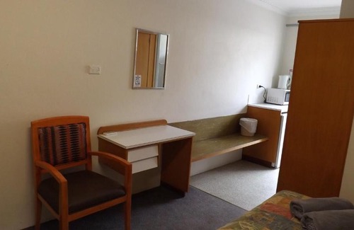 Collie Hotel | Family-Friendly Collie Motel with Great 8/10 Guest Rating