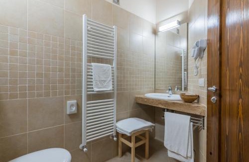 Santarcangelo di Romagna Hotel | Discover Collina dei Poeti: Pet-Friendly Getaway with Breakfast