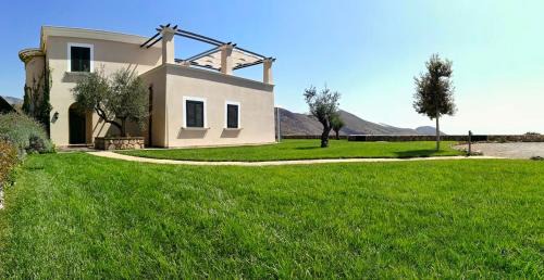 Itri Bed & Breakfast | Relaxing Oceanfront Retreat at Collina Degli Ulivi B&B
