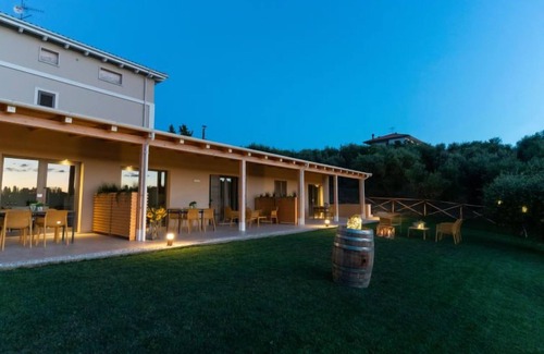 Cologna Spiaggia Apartment | Experience Oceanfront Bliss at Colline e Mare by Interhome