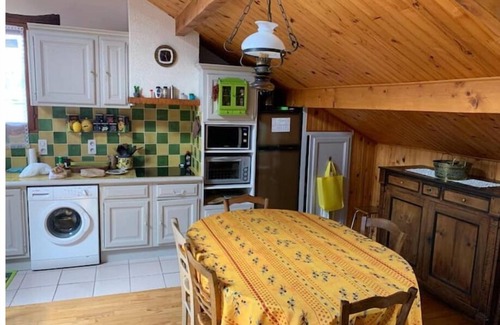 Colmars Apartment | Colmars Le Coin Détente: Pet-Friendly Duplex with Spa