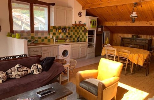 Colmars Apartment | Colmars Le Coin Détente: Pet-Friendly Duplex with Spa