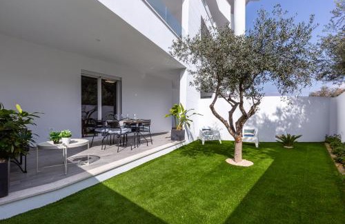 Province of Cagliari Apartment | Family-Friendly Colombo Palace: 4-Star Guest Rated Hotel