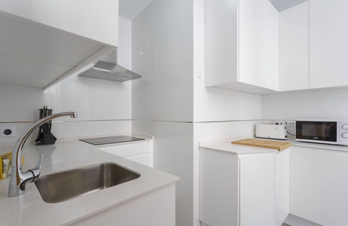 Old Town Apartment | Top-Rated COLON15 Family Home with Spa & Child-Friendly Amenities