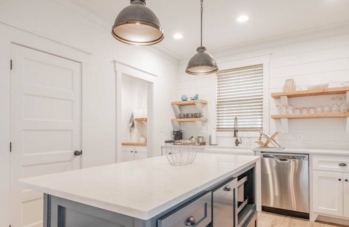 Guntersville House | Unforgettable Stay at Colonel's Cove with Private Pool
