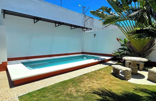 Granada House | Colonial Charm in Granada With private pool Near to City's HeartnFamily Friendly