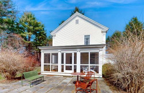 Town of Copake House | Colonial Classic: Family-Friendly Retreat for Every Traveler
