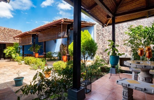 Granada House | Elegant Casa Consulado in Granada with Spa & Breakfast