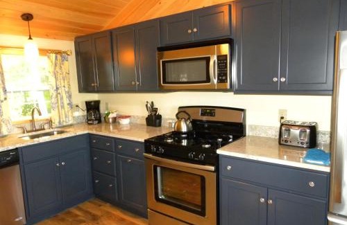 Belfast Cabin | Beachfront Retreat at Colonial Gables Oceanfront Village