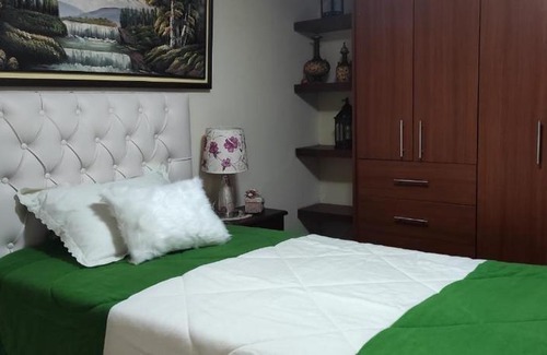 Centro Historico Apartment | Top-Rated Colonial House Instinto in Ecuador with Breakfast