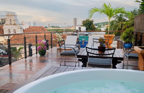 Cartagena Walled City House | Guest Rated 10/10: Gorgeous 5BR House with Pool & Spa