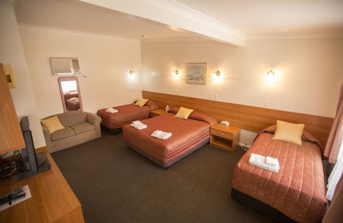 Scone Hotel | Cozy Colonial Motor Lodge in Scone with Family-Friendly Perks