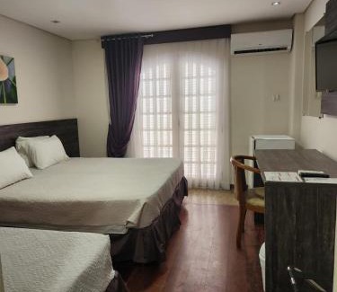 Pindamonhangaba Hotel | Relax at Colonial Plaza Hotel Pindamonhangaba with Pool Access