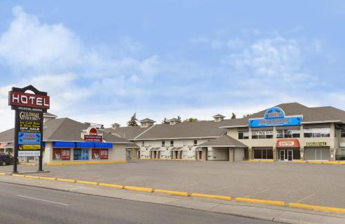 Saskatoon Downtown Hotel | Budget-Friendly Colonial Square Inn & Suites with Breakfast