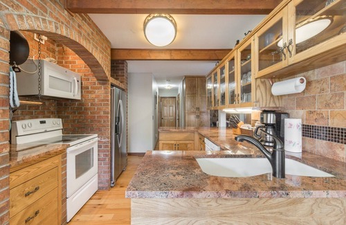 Idlewild Estates House | Pet-Friendly Colorado Cabin Near Downtown Ouray - 9.8 Rated