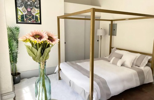Verdugo Viejo Apartment | Vibrant Downtown LA Bohemian Loft with Unique Amenities
