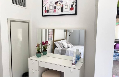 Verdugo Viejo Apartment | Vibrant Downtown LA Bohemian Loft with Unique Amenities