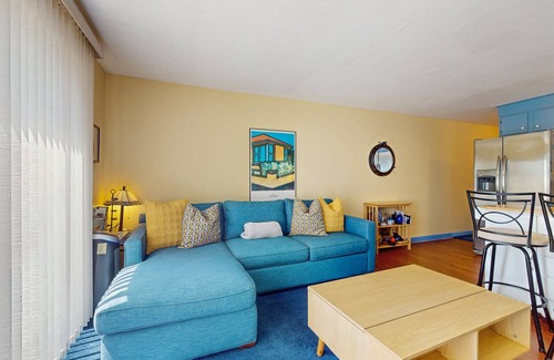 Provincetown Condo | Vibrant Family Condo Steps from the Ocean with Pool Access