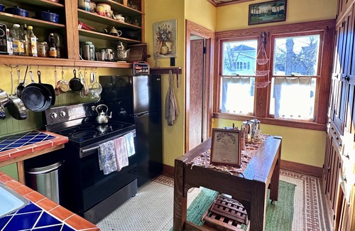 Wonewoc House | Vibrant Escape in Family-Friendly Driftless Village