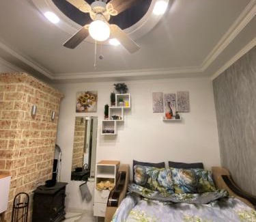 Ciekurkalns Apartment | Vibrant Stay in Historic Home with Free WiFi & Parking