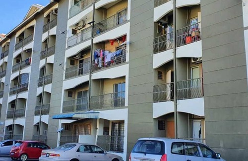 Kuala Selangor Apartment | Vibrant Homestay Near Jeti Sky Mirror - Family & Pet Friendly
