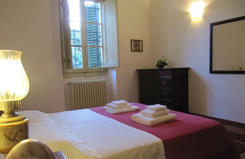 Mercatale Val di Pesa Apartment | Relax at Coltifredi Villa in Chianti: Pool & Garden Retreat