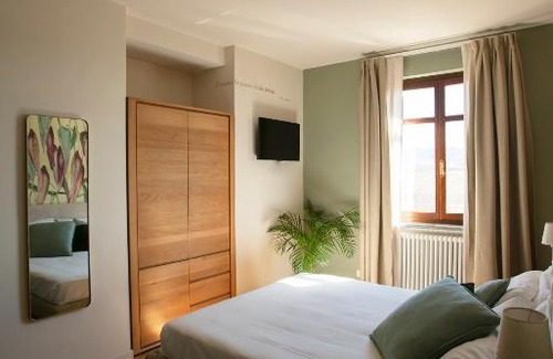 La Morra House | Experience Coltivare AgriRelais: 4-Star Retreat with Pool