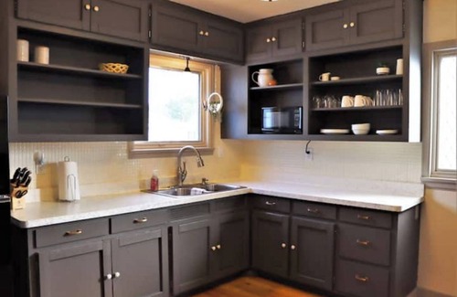 Green Bay House | Unique Columbia House: Comfort, Pool & Breakfast Included