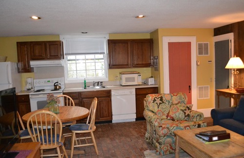 Nantucket Town Apartment | Guest Rated 10/10: Columbia-Mariner House Cozy Retreat
